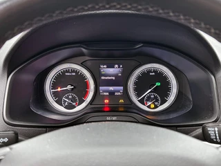 Skoda Karoq 1.5 TSI ACT Style | Automaat | Adaptive cruise control | Stoelverwarming | CarPlay | Afneembare trekhaak / 12