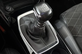 Peugeot 2008 1.2 PureTech GT Pack Stoelverwarming Keyless Achteruitrijcamera / 27