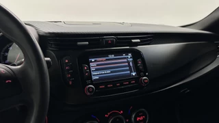 Alfa Romeo Giulietta 1.4 Turbo MultiAir Super AUTOMAAT ECC CRUISE NAVI. / 37