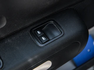 Citroen C3 1.2 PureTech Feel | 1ste eig. | Carplay | Navi | Climate control | Cruise control | PDC / 24