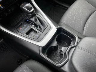 Toyota RAV4 2.5 Hybrid Active Automaat | Adaptive Cruise | Stoelverwarming | CarPlay | Camera | Trekhaak / 25