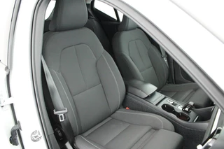 Volvo XC40 1.5 129pk Automaat T2 Core Camera Keyless Sportstoelen Stoelverwarming Navigatie / 2