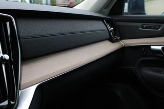 Volvo XC90 2.0 T8 Plug-in hybrid AWD Plus Bright  | Luchtvering | BLIS | Panoramadak | 360 Camera / 47