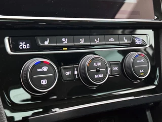 Volkswagen Golf 1.5 TSI Highline Business | Automaat | Adaptive Cruise | CarPlay | Stoelverwarming | Camera / 25