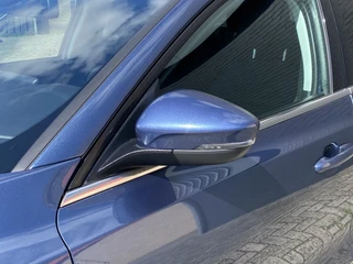 Ford Focus Wagon 1.0 EcoBoost Hybrid 155 pk Titanium AUT. | 1e eigenaar | dealer onderh. | navigatie | cruise control | BTW auto / 12