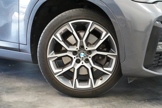 BMW X1 sDrive20i High Executive  Panoramadak M-Sport Trekhaak / 4