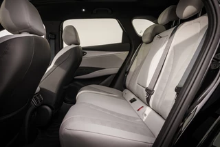 BYD SEAL 6 Touring 1.5 DM-i 183 Pk PHEV Boost € 5.190,- korting | 1.350 WLTP | Adapt. Cruise | Keyless | Vegan Leder | Camera |  LED verlichting / 48