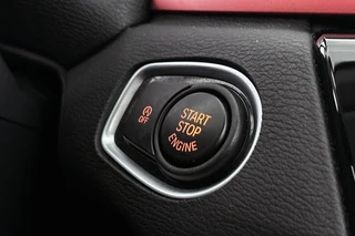 BMW X1 sDrive18i Executive Sport Line Panoramadak Trekhaak Groot Navi Stoelverwarming / 36