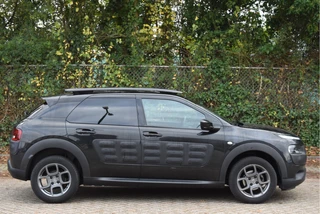 Citroën C4 Cactus 1.2 PureTech Shine Airbump Blackline  | NL-Auto | Nav | Cruise Control | PDC achter | LM-Velgen allweather | NAP | Distributie vervangen / 25