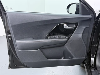 Kia e-Niro DynamicPlusLine 64 kWh - SOH 96,0% - Schuif-/kanteldak - Stoel-/stuurverwarming - Navigatie - Cruise Control - Keyless - Fabrieksgarantie tot 07-2028 / 23