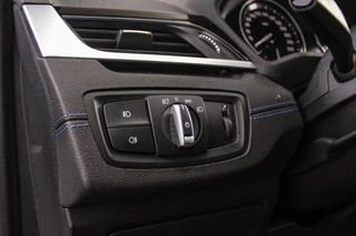 BMW X2 sDrive20i High Executive Edition | M-sport | Driving Assistant Plus | Camera | Apple Carplay | File assistent | Active cruise control | Park Assistant | DAB | Sportstoelen | LED / 42