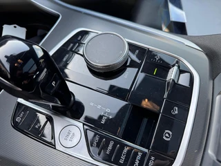BMW X5 XDRIVE45E M-Sport Bowers & Wilkins Pano Softclose Laser Trekhaak Mooi vol uitgevoerd! / 46
