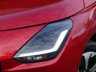 Suzuki Swift 1.2 Style Smart Hybrid / 33