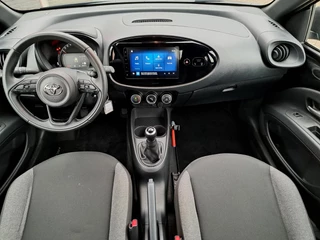 Toyota Aygo X PLAY / 8