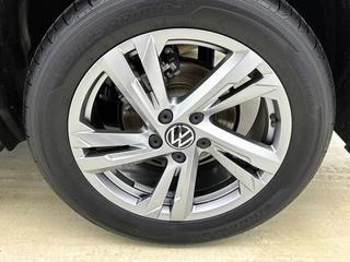 Volkswagen T-Roc 1.0 TSI R-Line | Camera | CarPlay | Adaptive Cruise | Digital Dash / 10