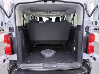 Peugeot e-Expert Long 75 kWh L3 9pl | SOH 95% | CAMERA | NAVIGATIE | BTW VERREKENBAAR | LED | CLIMA | FABRIEKSGARANTIE TOT 11-2027 | ALL-IN PRIJS / 12