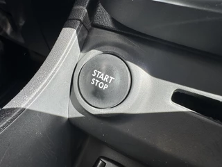 Renault Clio Estate 0.9 TCe Bose Navi/Camera/LED/Trekhaak/108dkm... / 24