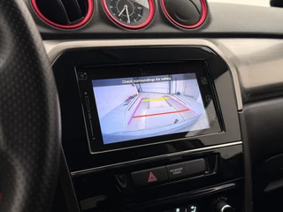 Suzuki Vitara 1.4 S | Trekhaak | Adaptive Cruise | Stoelverwarming | Camera | CarPlay | Parkeersensoren / 24