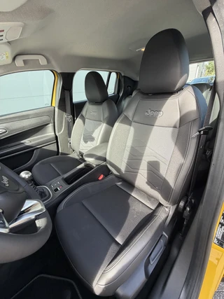 Jeep Avenger 100pk Altitude (Camera - Keyless Entry - Adaptieve Cruise Controle - Elektrische Klep - JBL - LED - 17"incl 4S - Automatische Airco - Navigatie) / 14