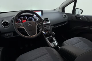 Opel Meriva 1.4 Turbo Cosmo | Navigatie | Trekhaak | Parkeersensoren | Climate control | Hoge instap | Extra getint glas | Lichtmetalen velgen / 17