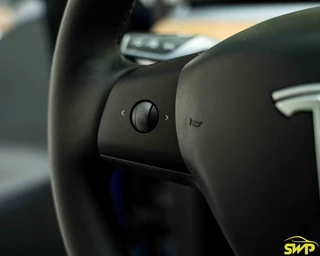 Tesla Model Y Long Range AWD 75 kWh / 9