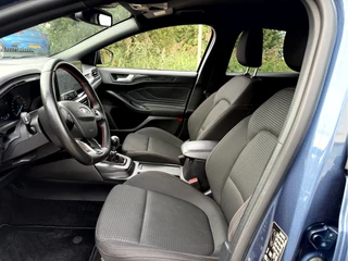 Ford Focus Wagon 1.0 EcoBoost Hybrid ST Line  Fullmap Navigatie, 17''Lmv / 5