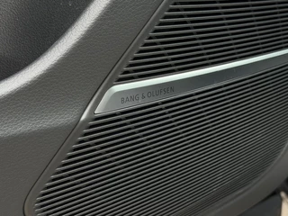 Audi Q8 60 TFSI e Quattro Competition Head-up | B&O | Trekhaak | 360 C / 29