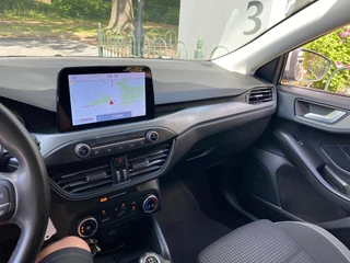 Ford Focus Wagon 1.0 EcoBoost Hybrid Connected Nieuw Type/Hybride/Airco-Ecc/Alu wielen/Navi/Led / 18