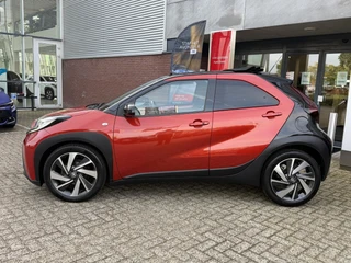 Toyota Aygo X 1.0 VVT-i MT Envy CABRIO KEYLESS PARK-SENSOREN STOELVERWARMING APPLE/ANDROID LM-VELGEN 18" / 6