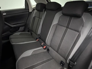 Volkswagen Polo 1.0 TSI Highline Business R-Line Panoramadak | Full-Led | Camera | ClimaTronic | Beats Audio / 24