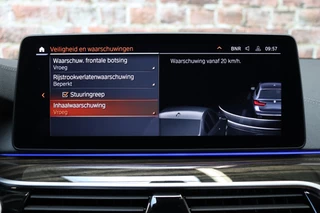 BMW 5 Serie Touring 520i High Executive Luxury Line Automaat  / Live Cockpit Professional / Laser Light / Cruise Control / Achteruitrijcamera / Stoelverwarming / Climate Control / Comfort Stoelen / Parking Assistant / 18 Inch / 32