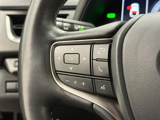 Lexus UX 250h Comfort Line | Trekhaak | Camera | Adaptive Cruise | Stoel-/Stuurverwarming | CarPlay / 13