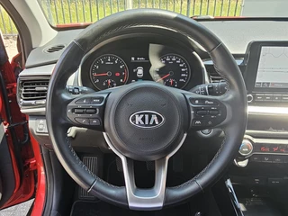 KIA Stonic 1.0 100pk DynamicPlusLine I Navi I Clima I PDC voor + achter / 10