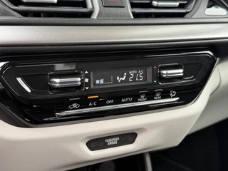 Suzuki Swift 1.2 Style Smart Hybrid / 11