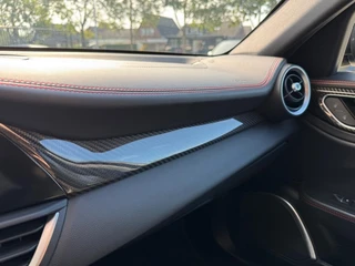 Alfa Romeo Giulia 2.9 V6 QUADRIFOGLIO Carbon pakket Sparco kuipstoelen Carplay Perfect onderhouden! / 40