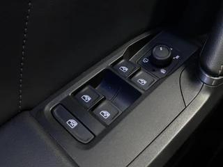 CUPRA Formentor 1.4 TSI e-Hybrid | Automaat | Clima | ACC | PDC Achter | Carplay | DAB | Stuurwiel verwarmd | ( Vestiging - Nieuwegein ) / 14