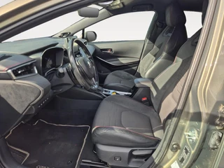 Toyota Corolla 2.0 Hybrid Executive / 11
