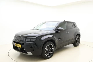 Jeep Avenger Altitude 54 kWh | Adaptive Cruise control | Climate control | Camera | 18" Lichtmetalen velgen | Getint glas | Keyless | Bluetooth | Draadloze telefoonlader