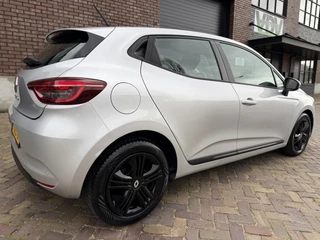 Renault Clio 1.0 TCe / Navigatie / Apple CarPlay - Android / 1e Eigenaar / ALL-Season banden / Cruise Control / PDC met optische w / 2