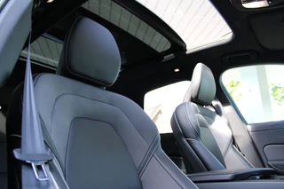 Volvo XC60 2.0 T6 Plug-in hybrid AWD Plus Black Edition  | Panoramadak | H/K | Camera | Leder / 31