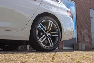 BMW 5-serie Touring 540i xDrive High Executive Luxury-Line | 1e eigenaar | Achterasbesturing | Cruise control adaptief | Apple carplay | Adaptief LED | DAB | Panoramadak | HiFi audio / 47