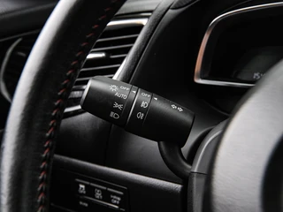 Mazda 3 2.0 GT-M | Leder | Xenon | Keyless | Head-up display | Bose | Trekhaak | PDC v+a | Stoelverwarming / 32