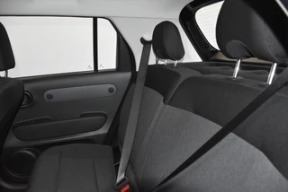 HYUNDAI Inster 42 kWh E-Motion  | Adaptieve Cruise + Climate Control I Navi + Camera / 17
