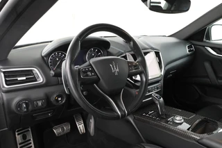 Maserati Ghibli 2.0 MHEV GranSport  Schuif/Kanteldak, 360 Camera, Volleder / 17
