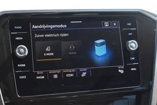 Volkswagen Passat 1.4 TSI PHEV GTE ADAP. CRUISE / P.CAM. / 100% DEALER ONDH. / 44