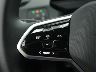 Volkswagen ID.3 Pro 59 kWh Carplay navigatie | Camera | Adaptive cruise / 24