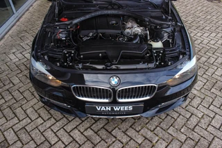 BMW 3-serie 316i Executive | Luxury Line | Sportstuur | Cruise control | Sportstoelen | Stoelverwarming | Climate control | Navigatie | Bluetooth | Regensensor | Lichtpakket | 18 inch | PDC / 10