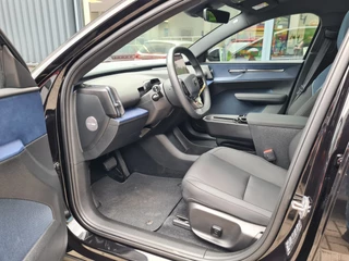 Volvo EX30 Single Motor Extended Range Ultra 69 kWh|Harman/Kardon|panodak / 5