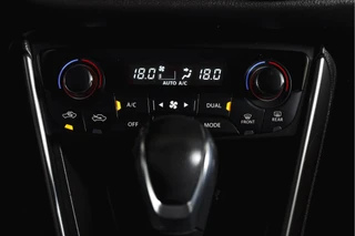Suzuki S-Cross 1.5 Hybrid Style Orig. NL  | S/K-Panodak | Adapt. Cruise | Stoelverw. | 360 Camera | PDC | NAV+App. Connect | Afn. Trekhaak | ECC | LM 17" | / 31