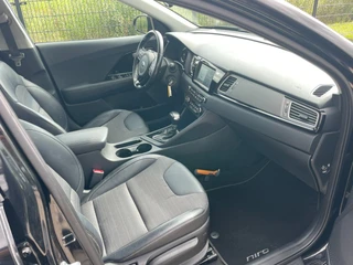 Kia Niro 1.6 GDi Hybrid DynamicLine | Camera | PDC | Carplay | Cruise Control | / 25